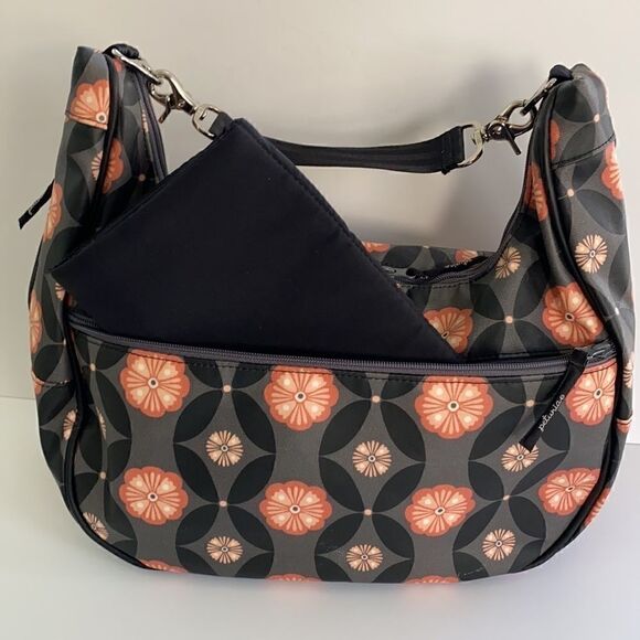 PETUNIA PICKLE BOTTOM TOURING TOTE DIAPER BAG - Picture 3 of 15